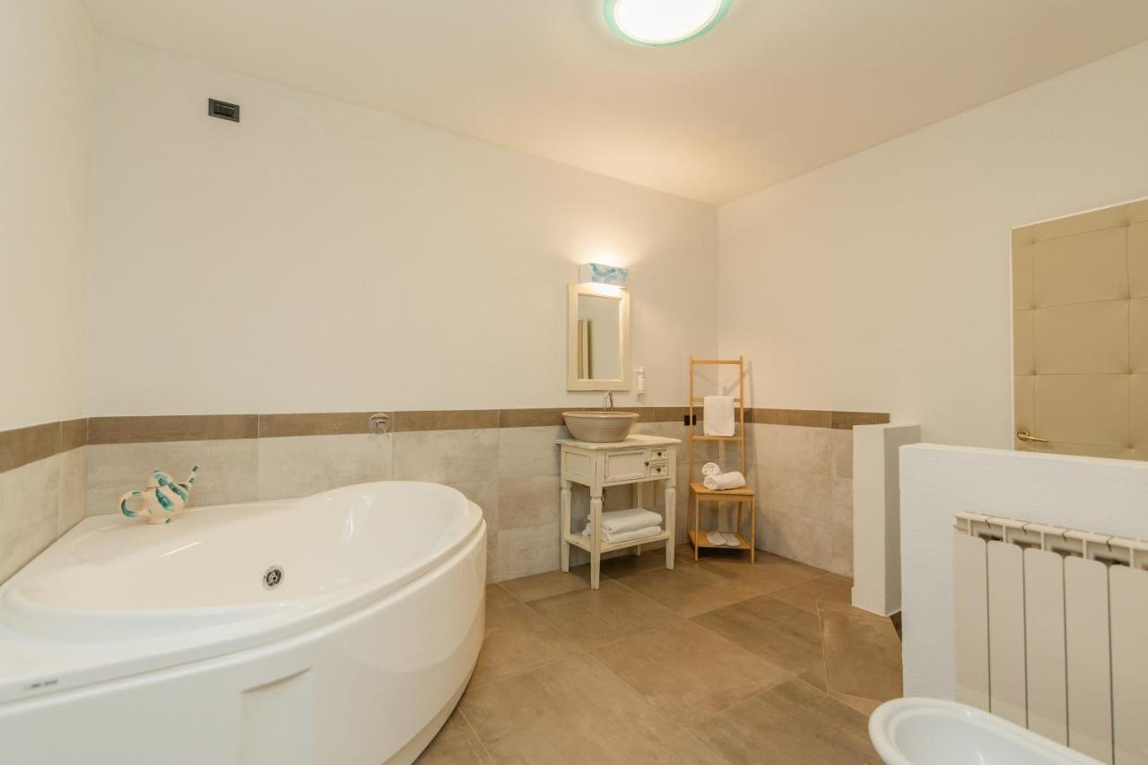 Locanda Belvedere Saludecio Luaran gambar