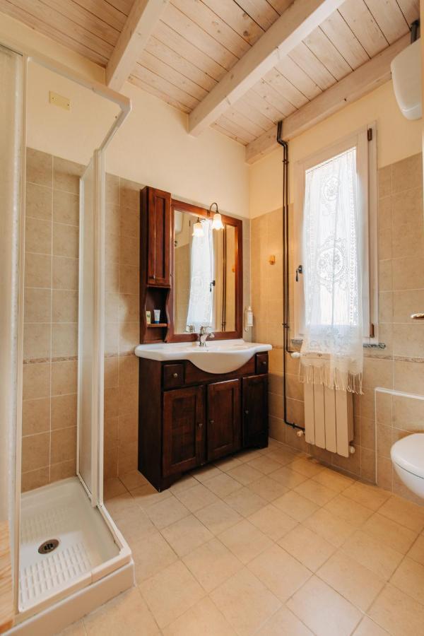 Locanda Belvedere Saludecio Luaran gambar